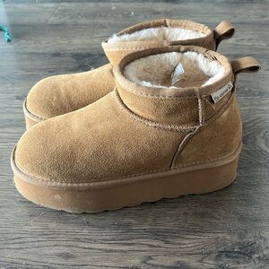 Bearpaw platform boots
